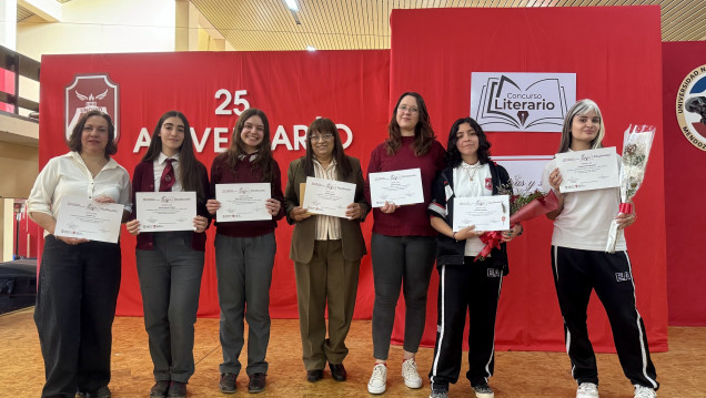 imagen Veinticinco años entre letras y sueños: la EA celebró las Bodas de Plata de su concurso literario