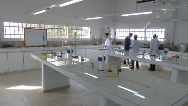 imagen La Escuela de Agricultura inauguró hoy sus laboratorios