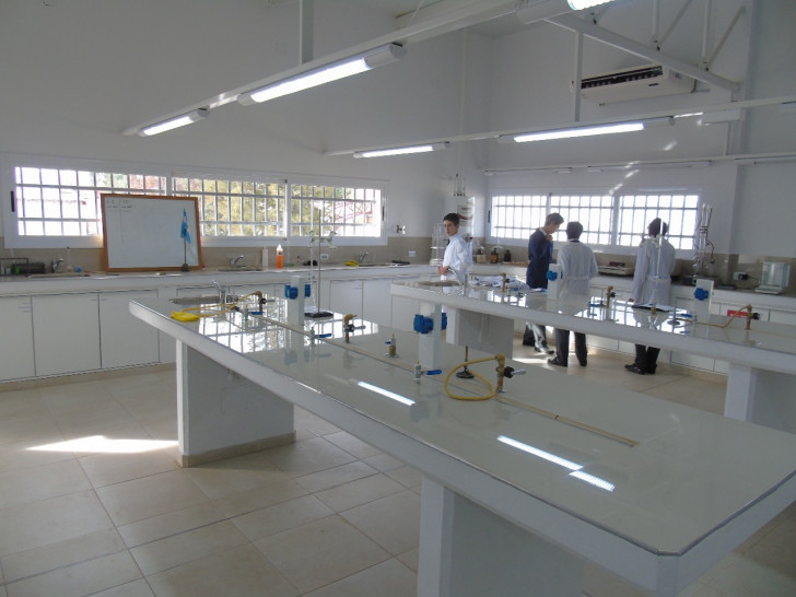 imagen La Escuela de Agricultura inauguró hoy sus laboratorios